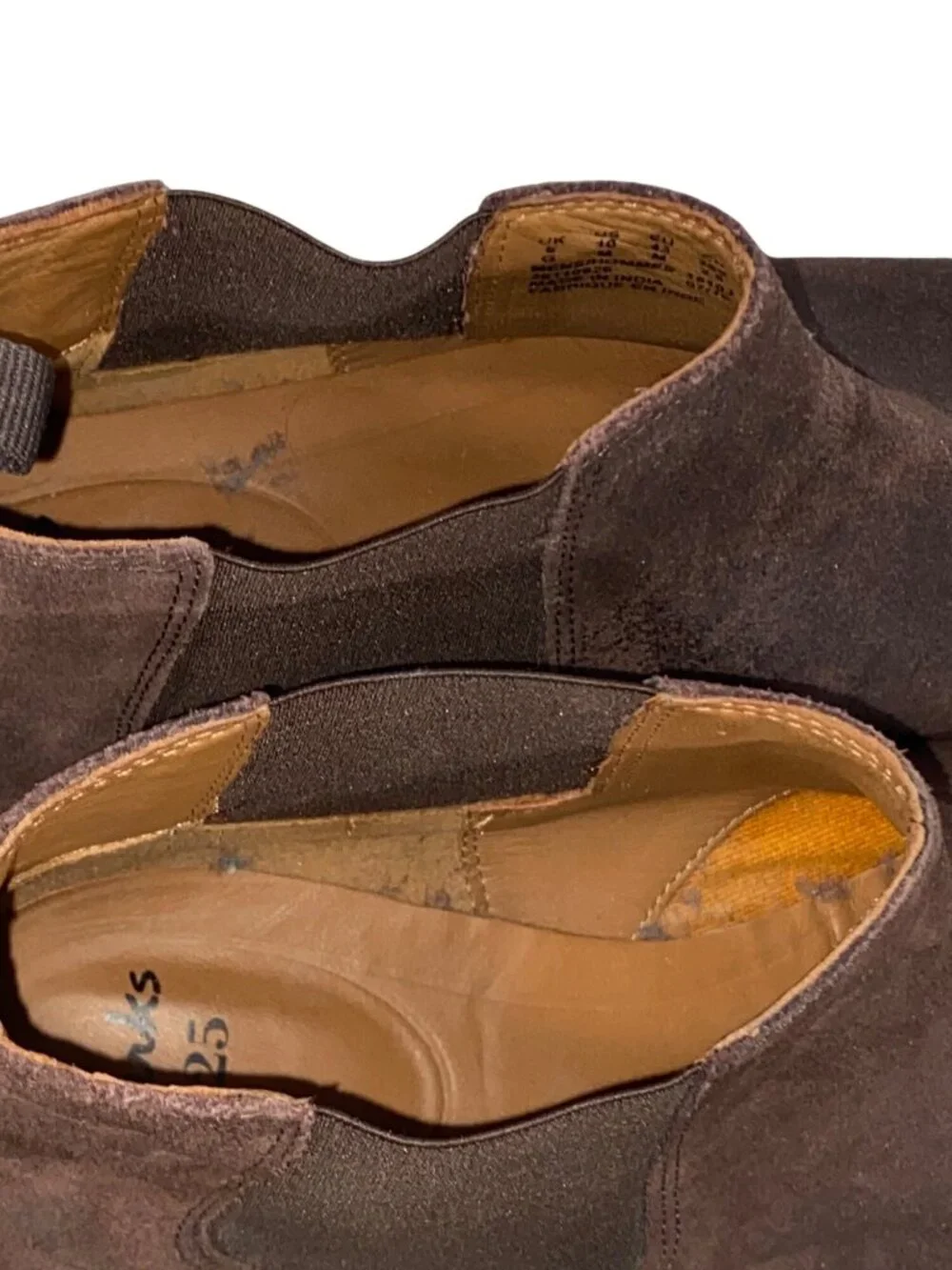 Clarks Brown Suede Chelsea Boots Size Men’s 10 Elastic Side Panels & Pull Tabs